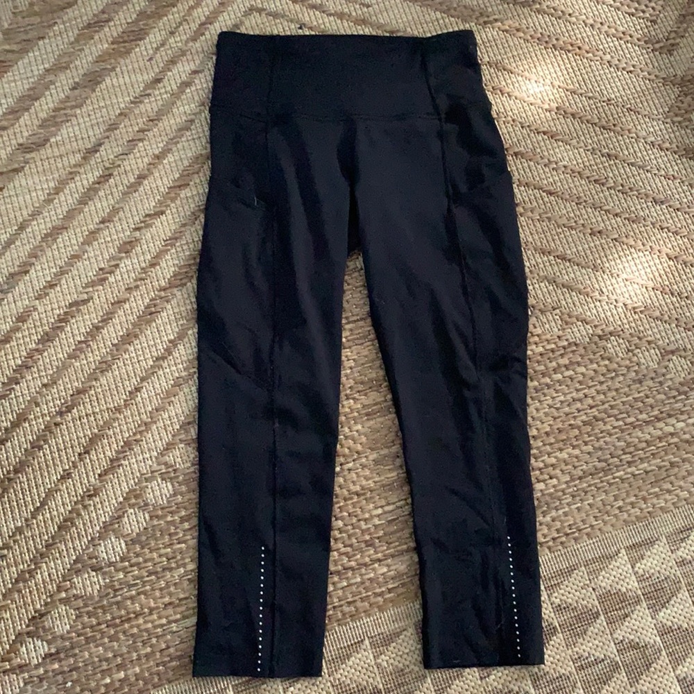 Fast and Free High-Rise Crop 19" 
Reflective Nulux